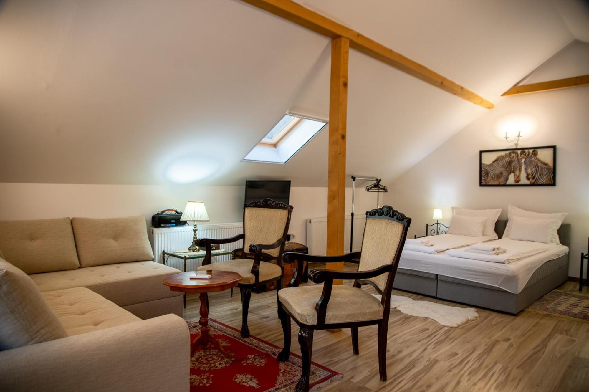 Apartman Centar 斯雷姆斯基卡尔洛夫奇 外观 照片